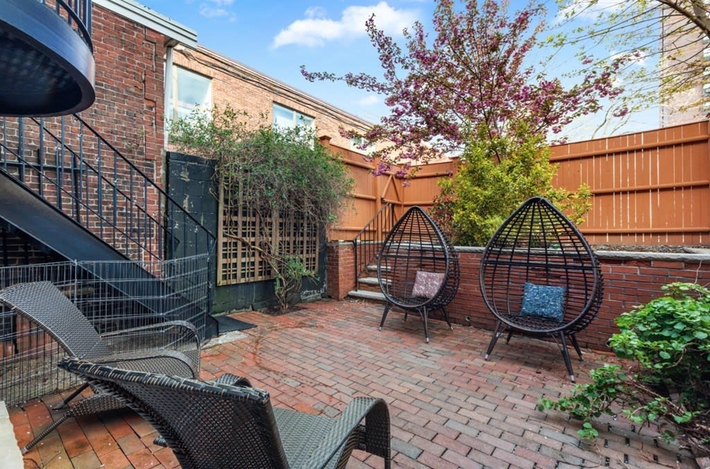 377 Shawmut Ave, #1