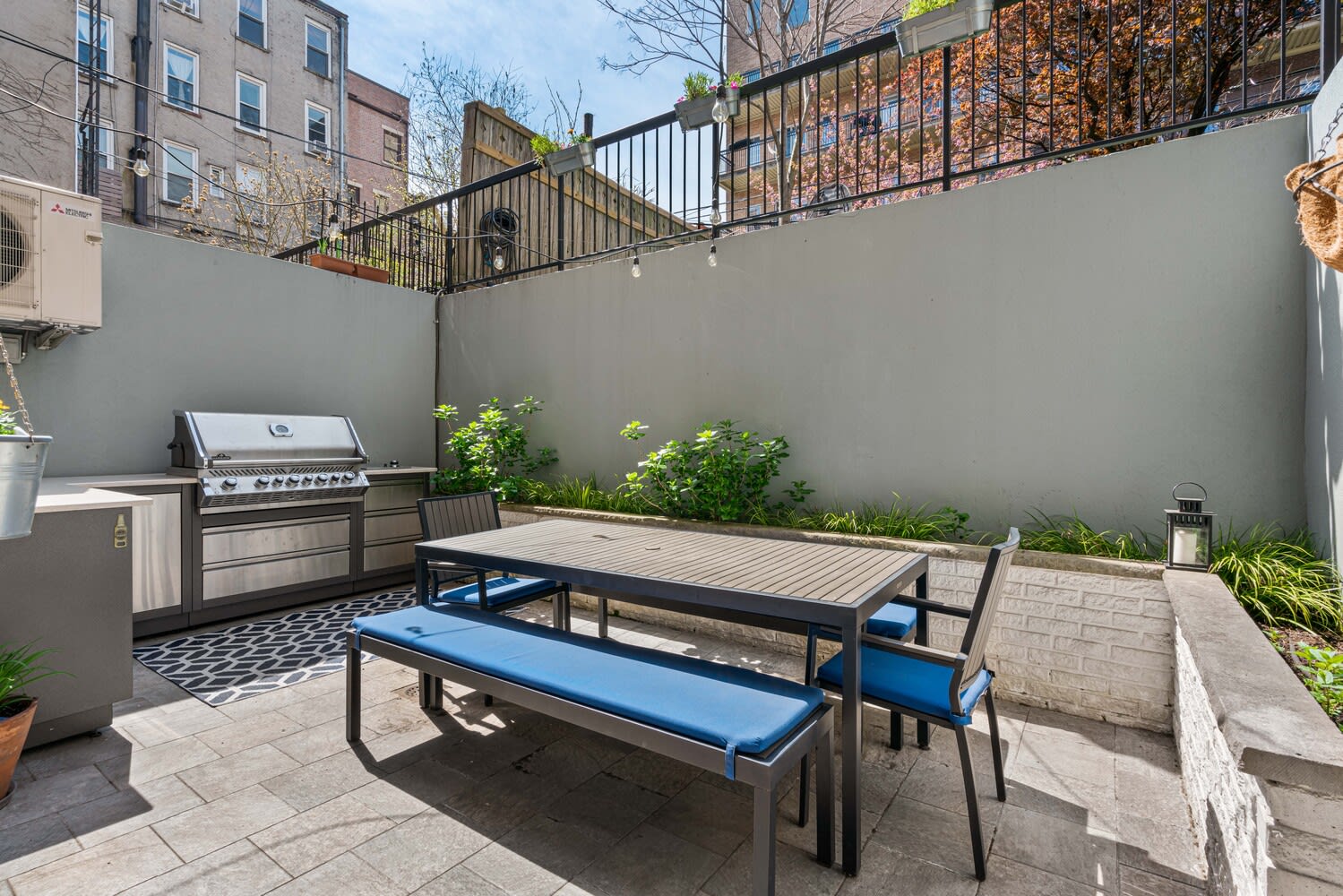354 2nd St, #A1B