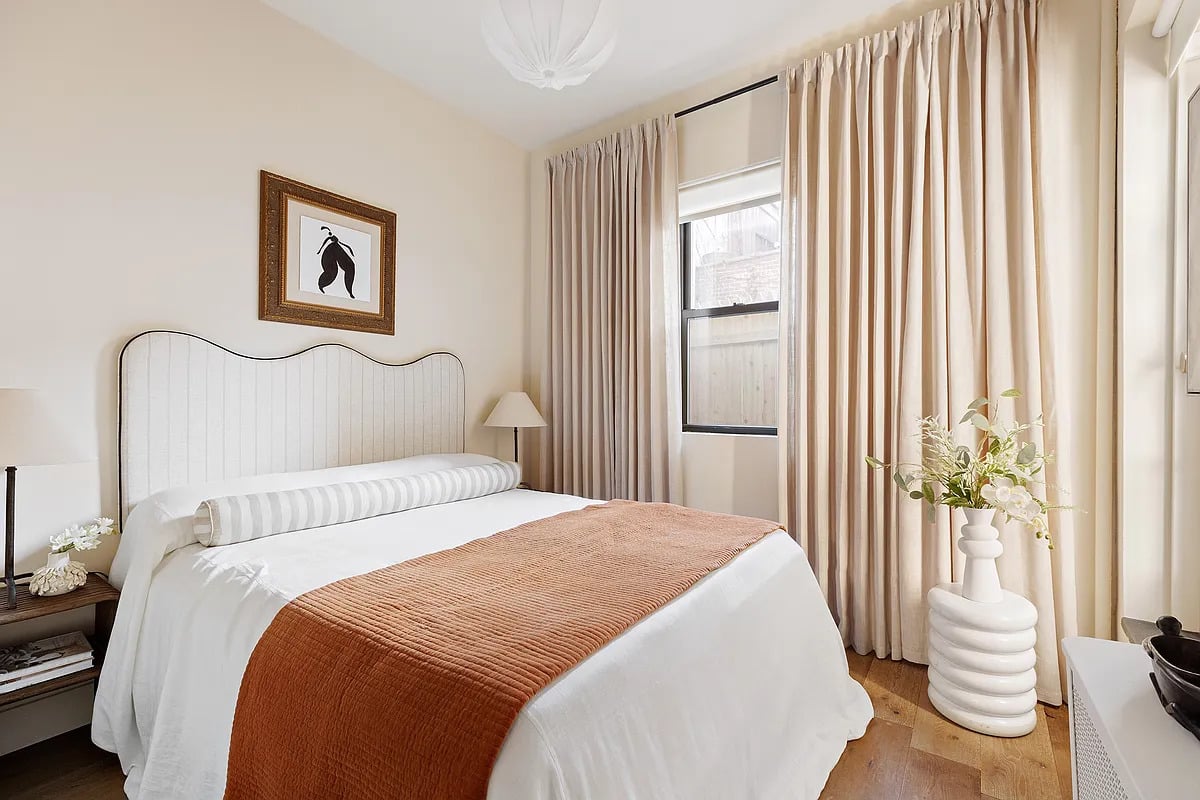6 Morton Street, Apt TOWNHOUSE