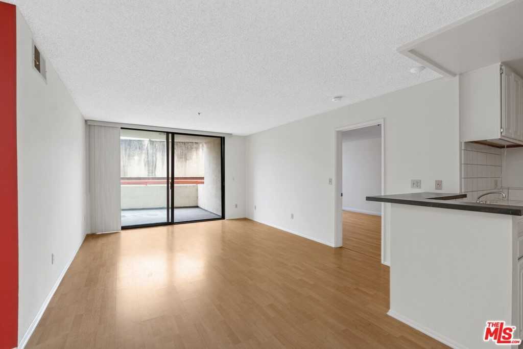 222 S CENTRAL Avenue Unit 107