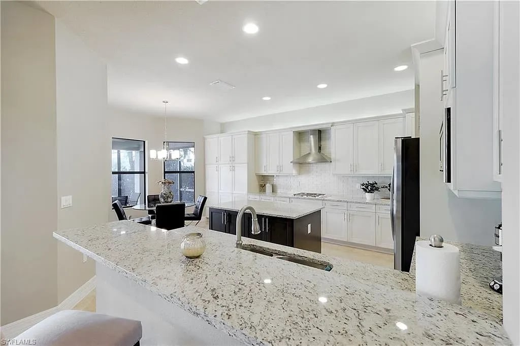 4394 Caldera Cir
