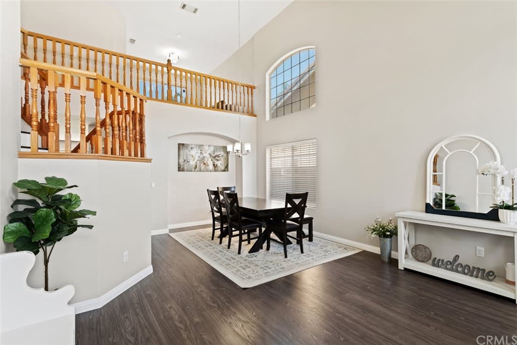 27165 Hemingway Ct