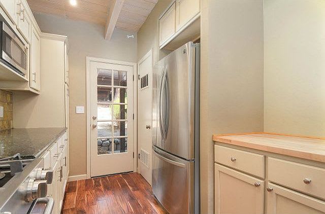 137 E Carmel Valley Rd APT 4