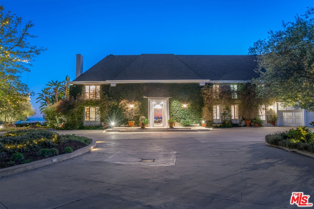 Villa Estate