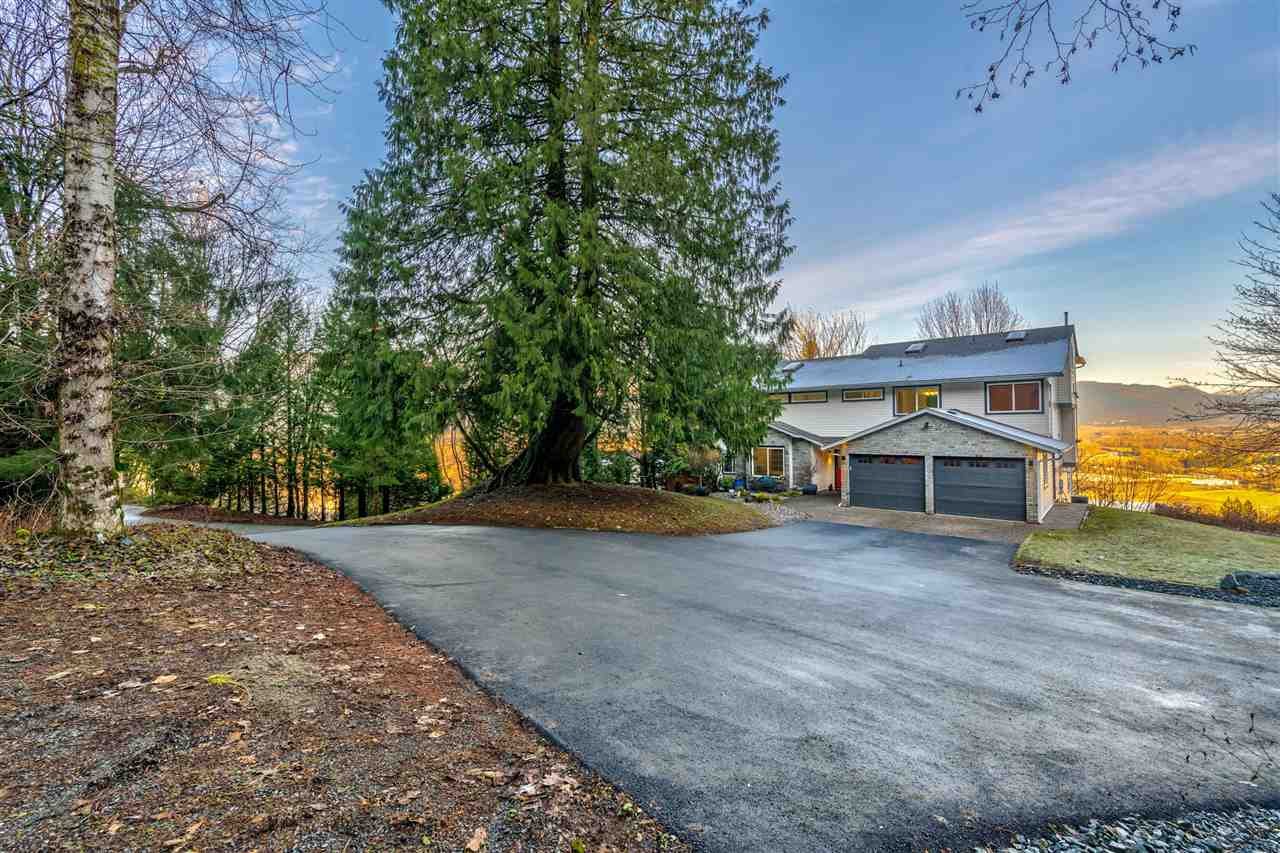 8673 Grand View Dr
