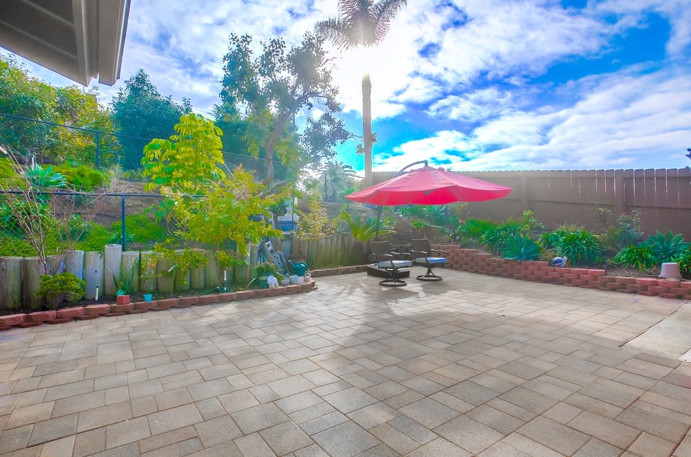 12705 Coachman Ct