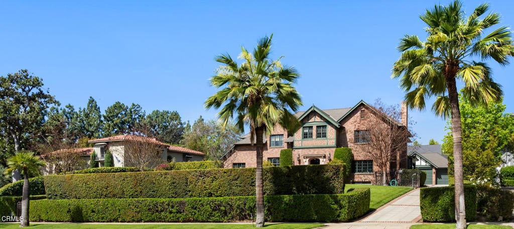 The Charles H Prisk Craftsman in Pasadena