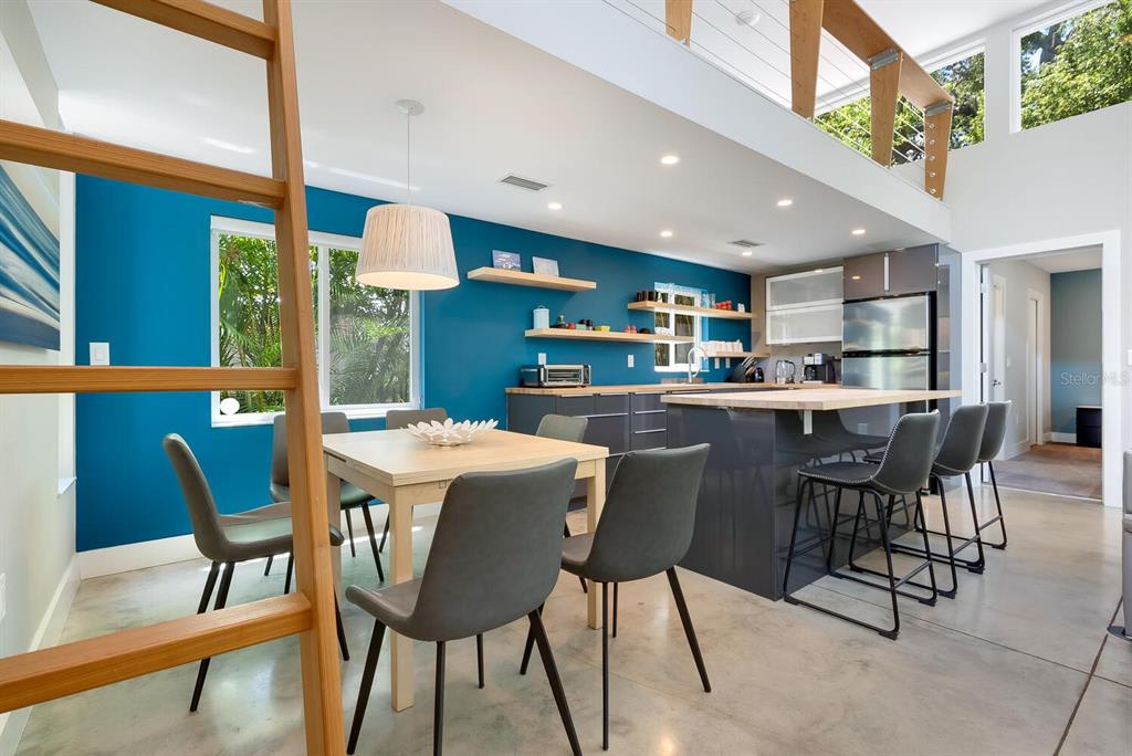 1734 Bahia Vista St
