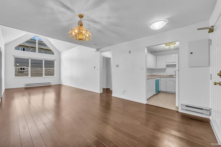 304-7031 Blundell Road, Richmond
