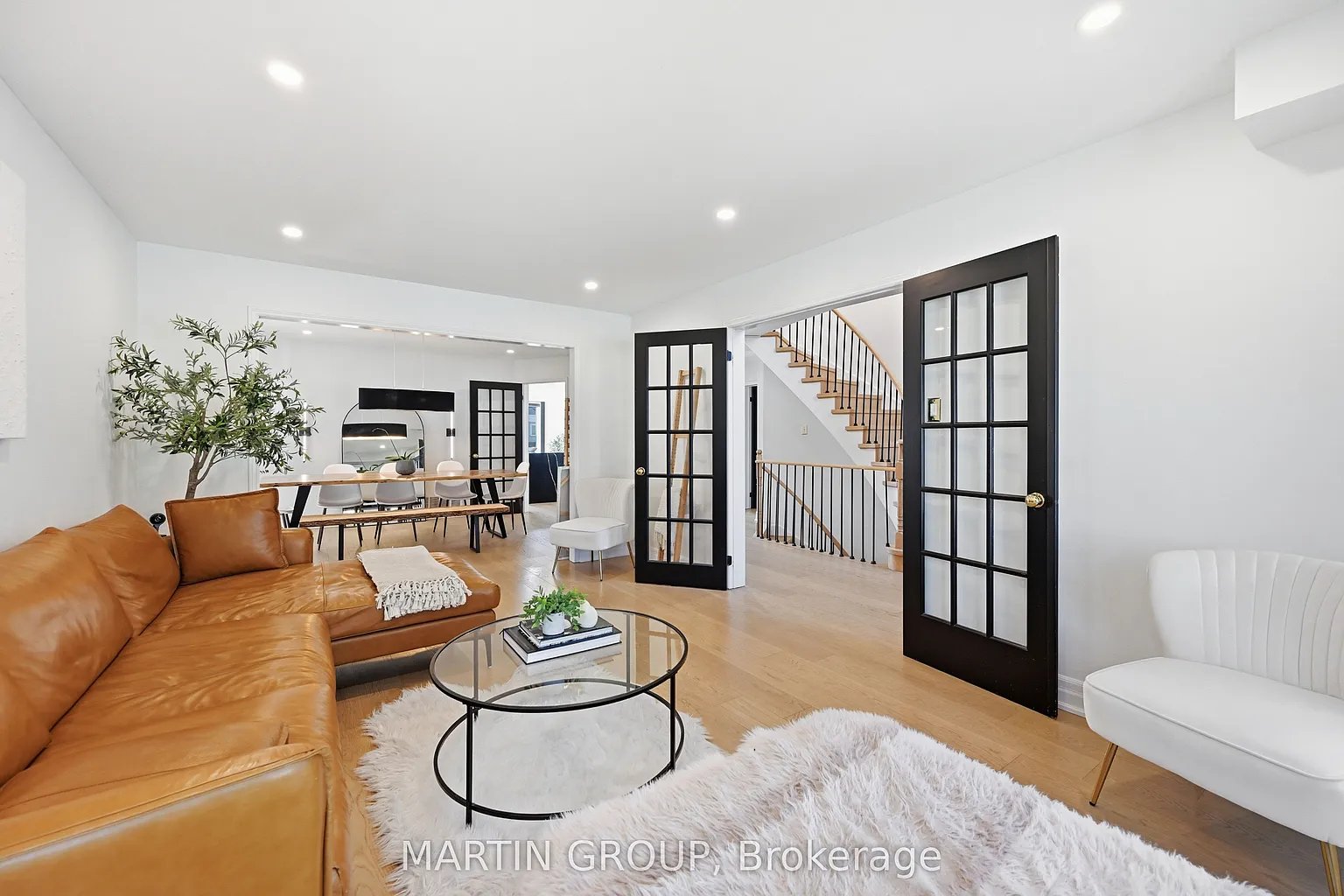 376 Carrier Ln