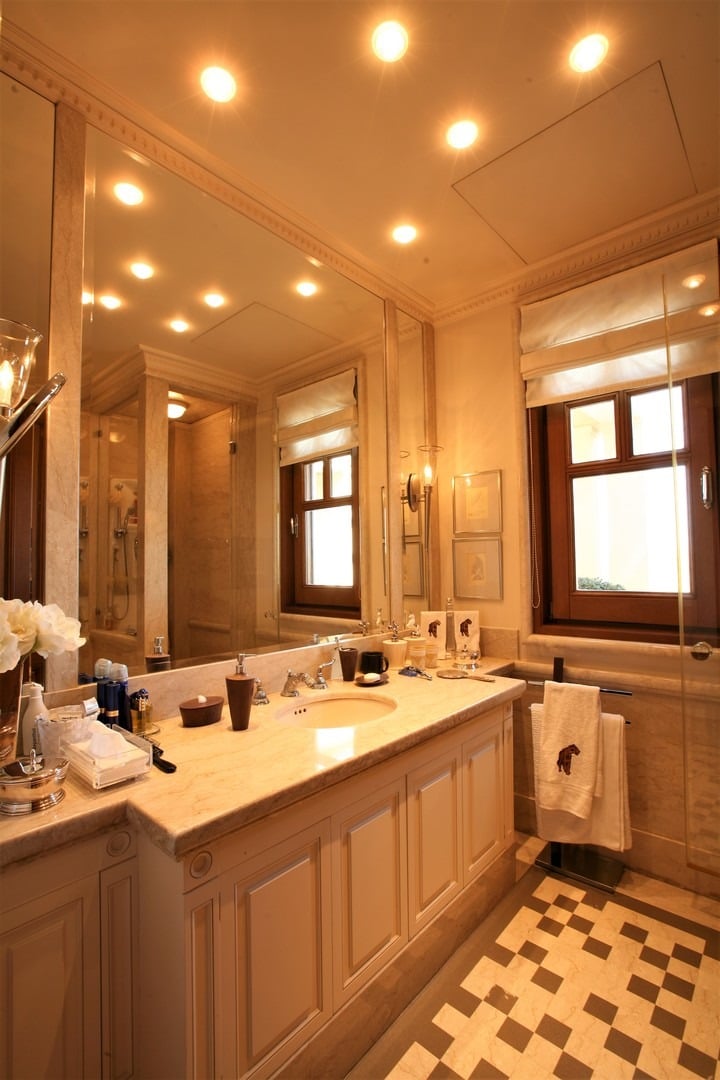 Special Luxury Condo with Sea Views in Athens