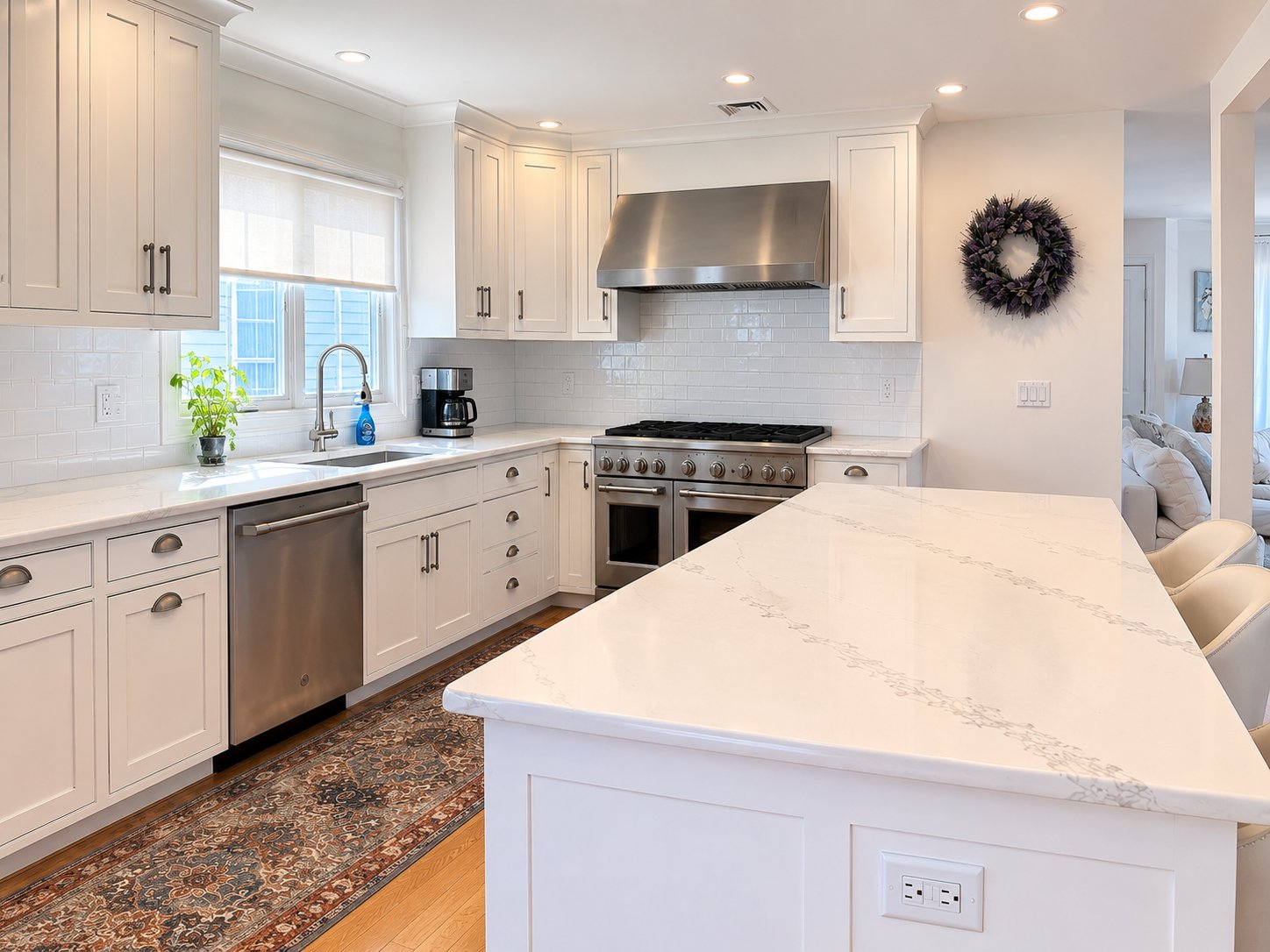 Beautiful Seashore Home with Amazing Views 