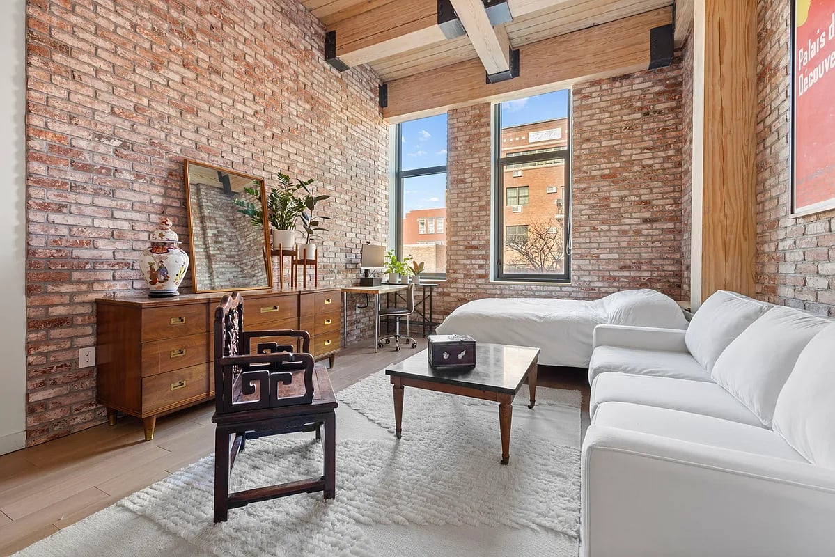 710 Metropolitan Ave, #2L