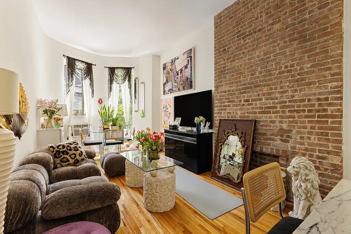 37 West 71st Street