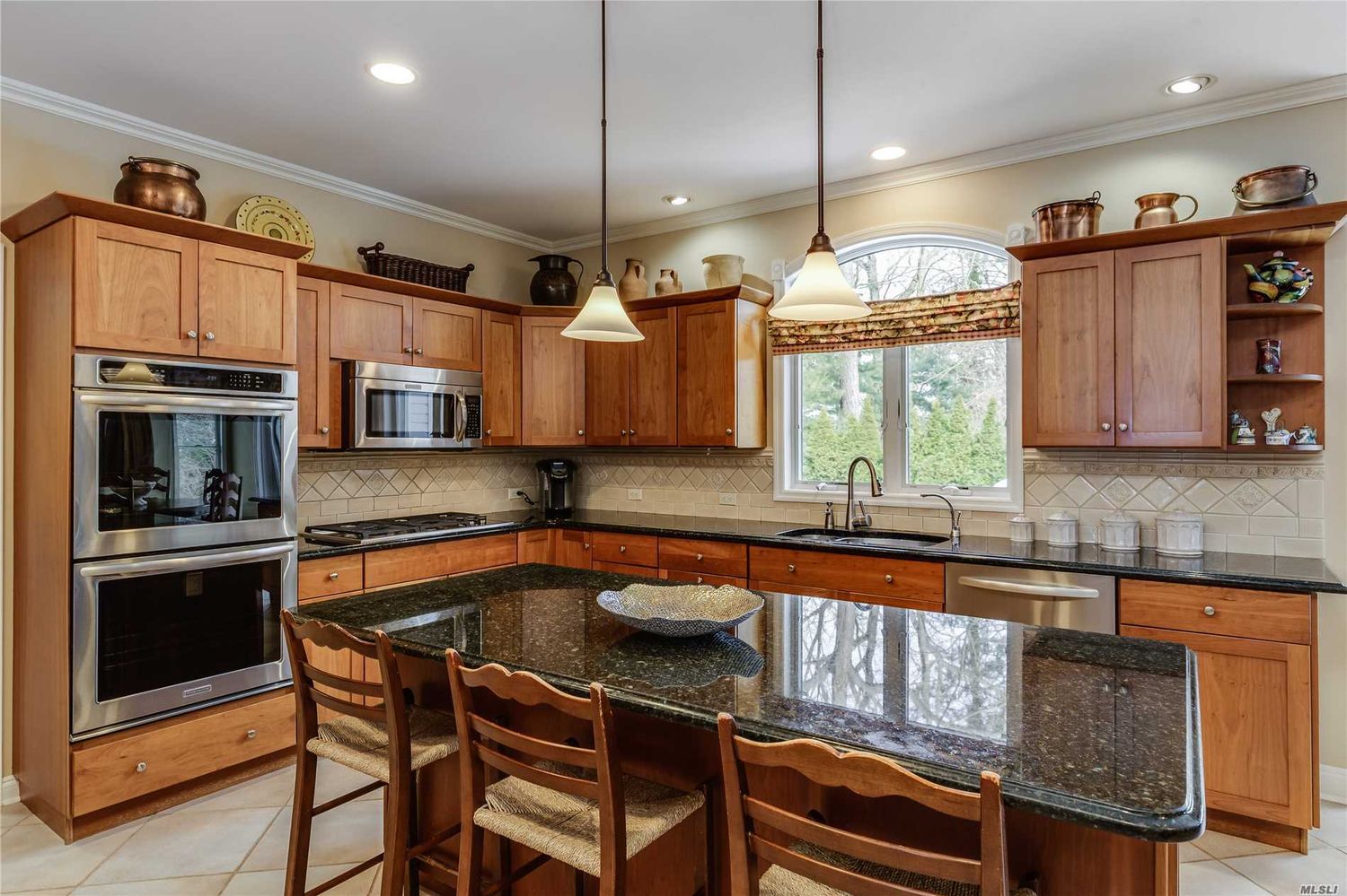 3 Saddle Brook Ct