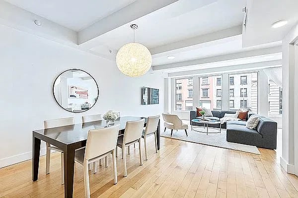 158 W 23rd St #3
