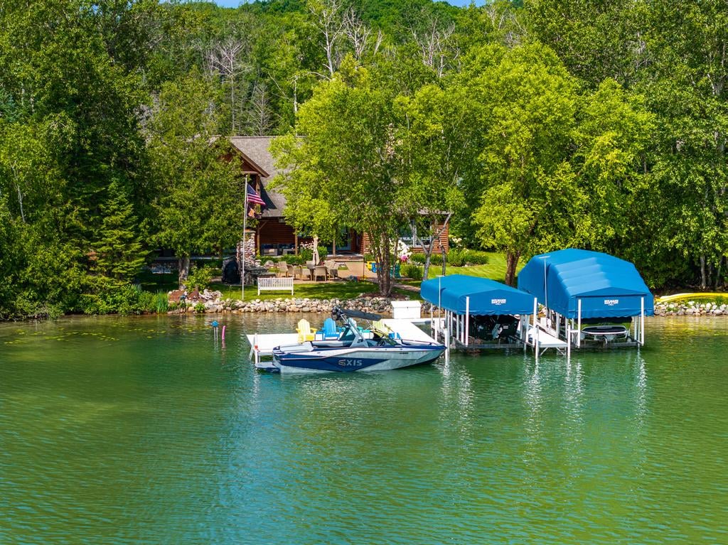Killarney Shores, Walloon Lake