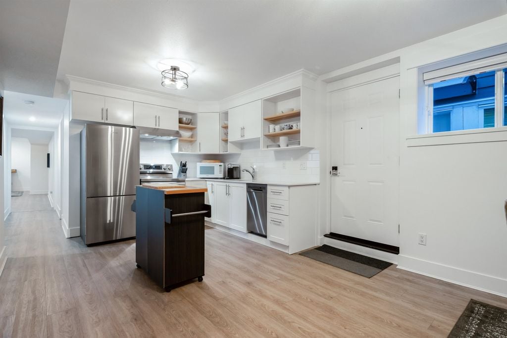 2258 Windridge Dr