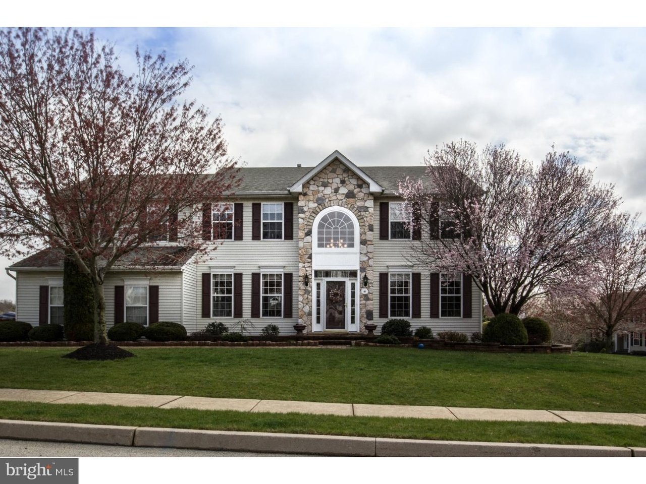 41 Elmar Cir