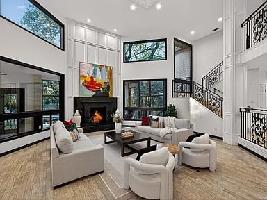 12514 Elm Manor