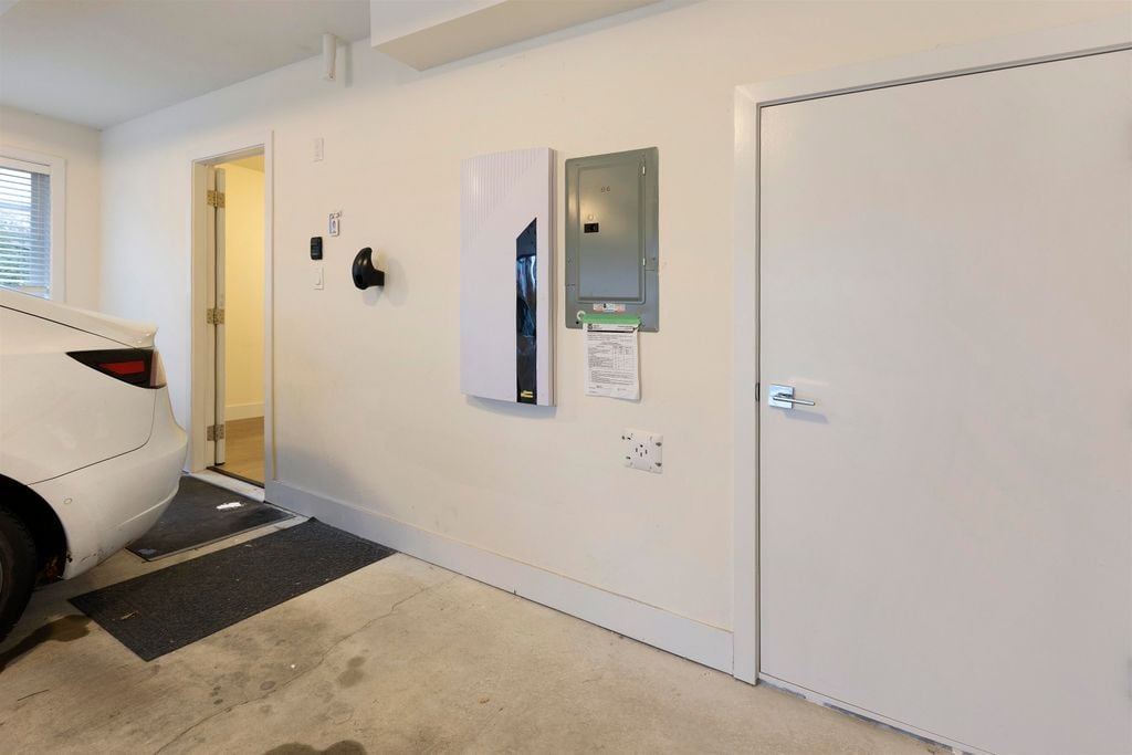 9680 Alexandra Rd, #86