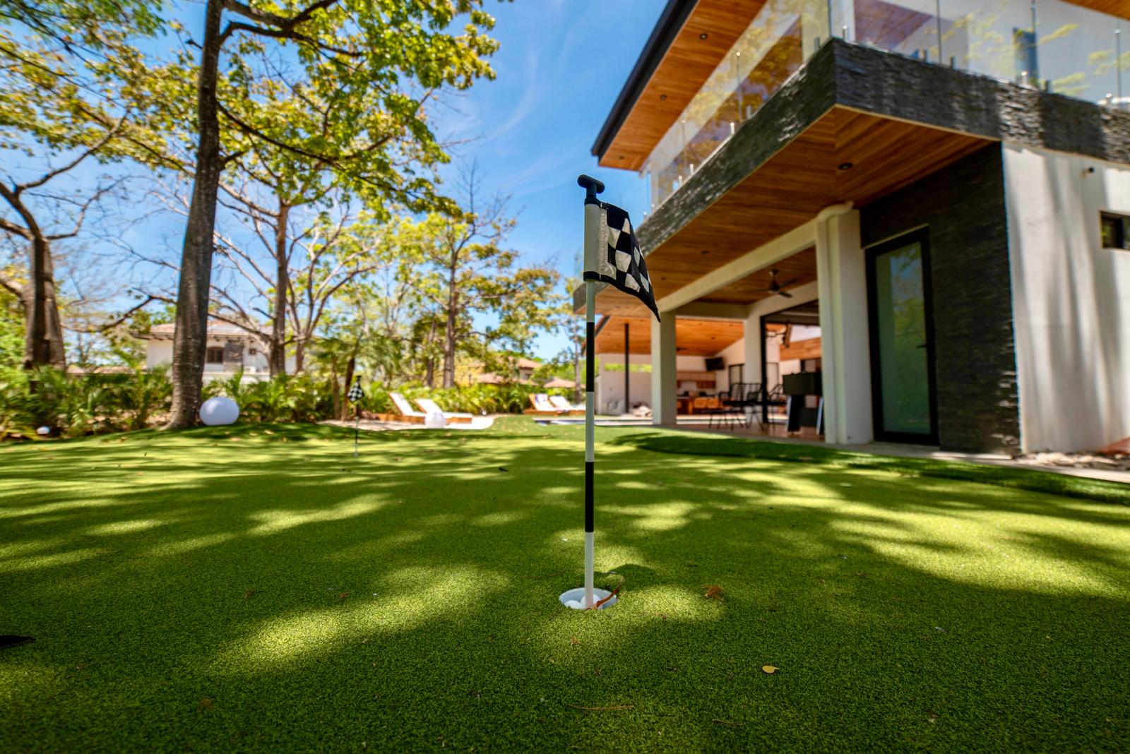 Casa La Ola Perfecta | Luxury 5-Bedroom Home with Pool Near the Beach in Hacienda Pinilla