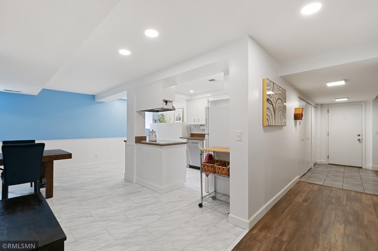 24 Saint Albans St S #7