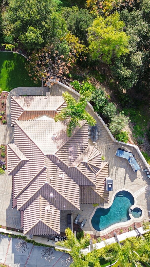 7179 Las Brisas