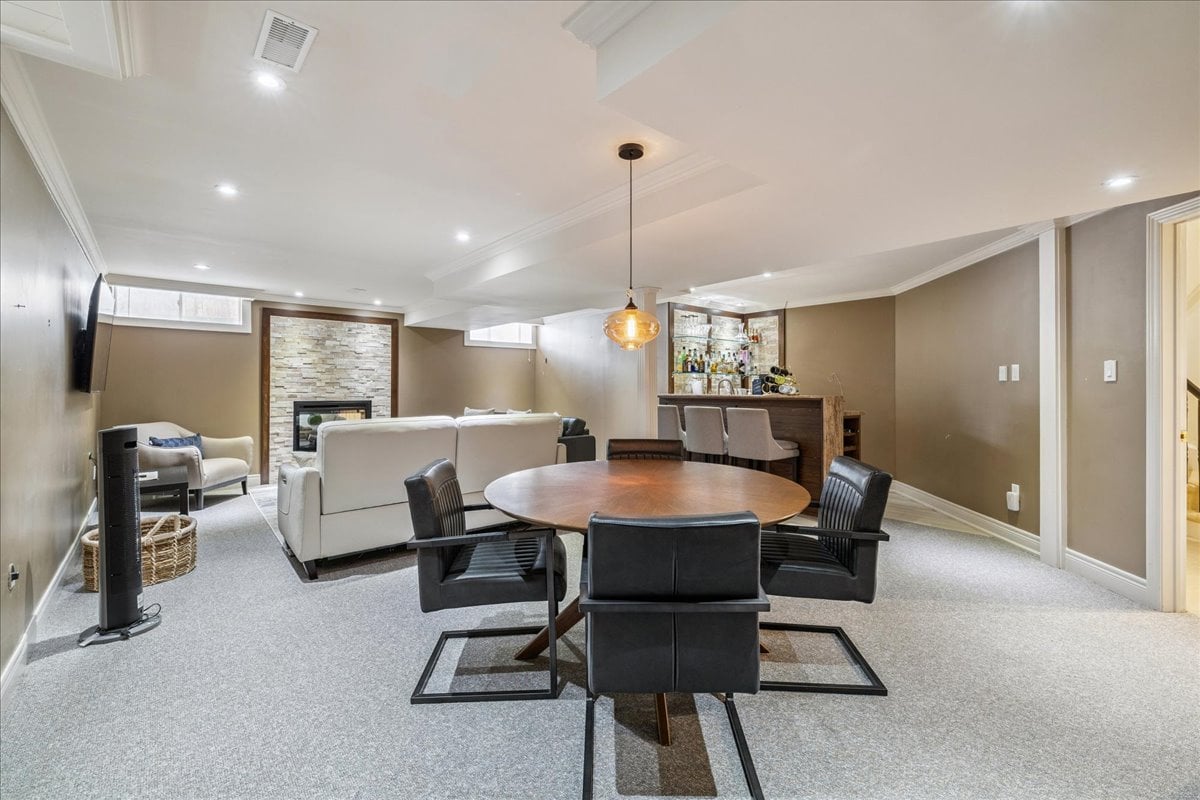 2509 Armour Crescent