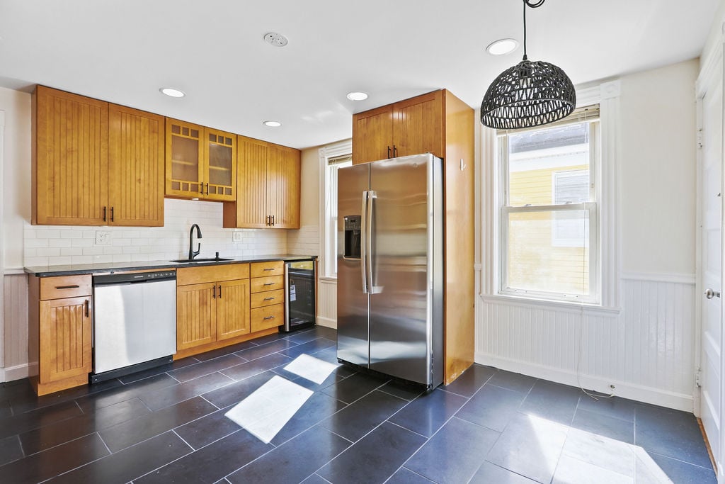 Spacious & Sundrenched In Savin Hill