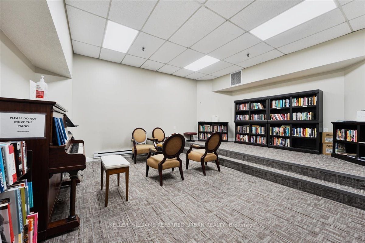 FAMILY LIVING PENTHOUSE