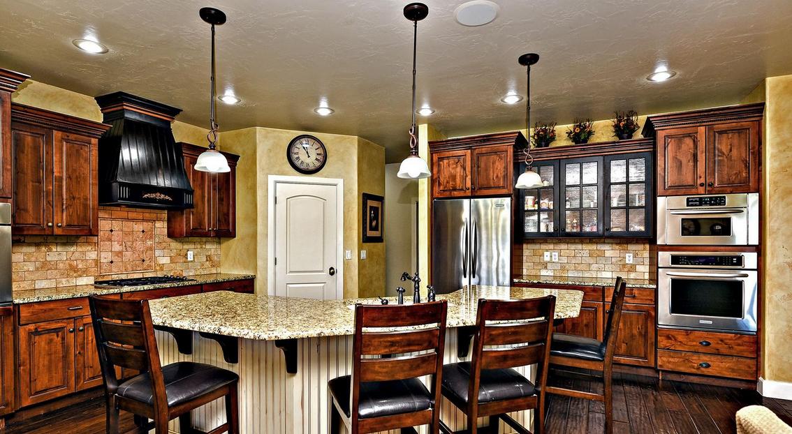 349 W Granite Dr