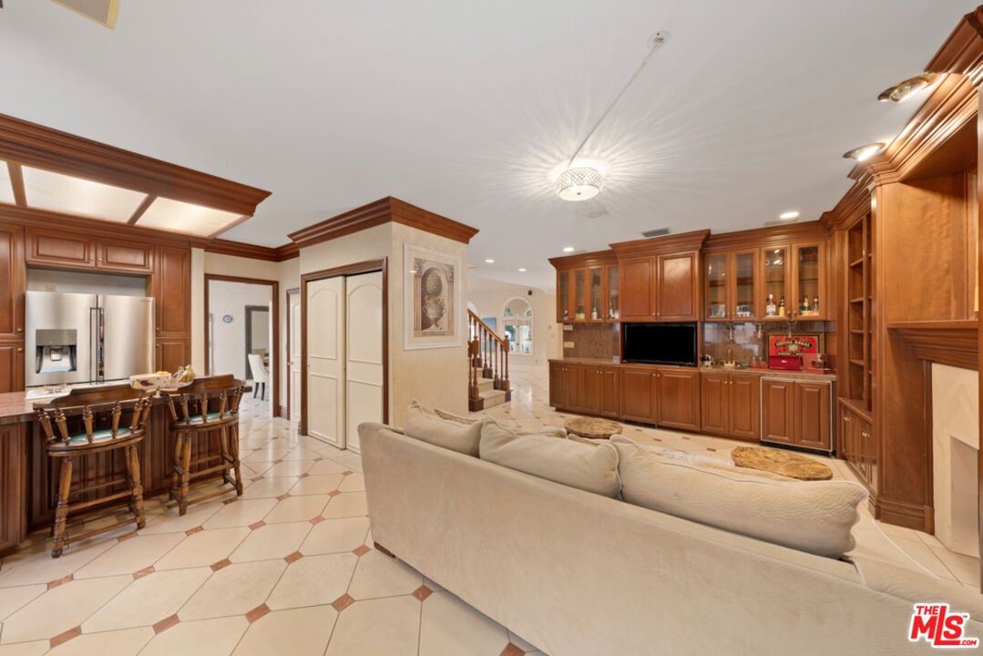 338 Entrada Dr