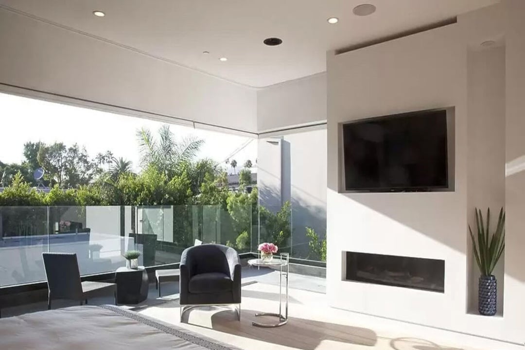 Garden Crescent, North Harper Avenue, 90048