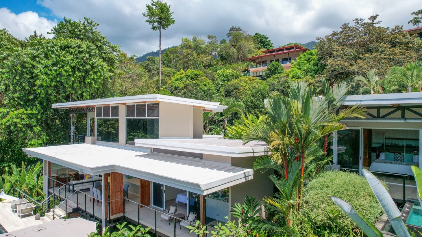 Luxury Retreat in Gated Community with Private Beach Access