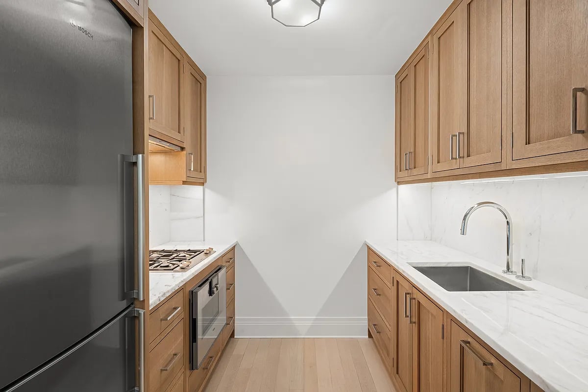 30 Park Place Unit: 39G