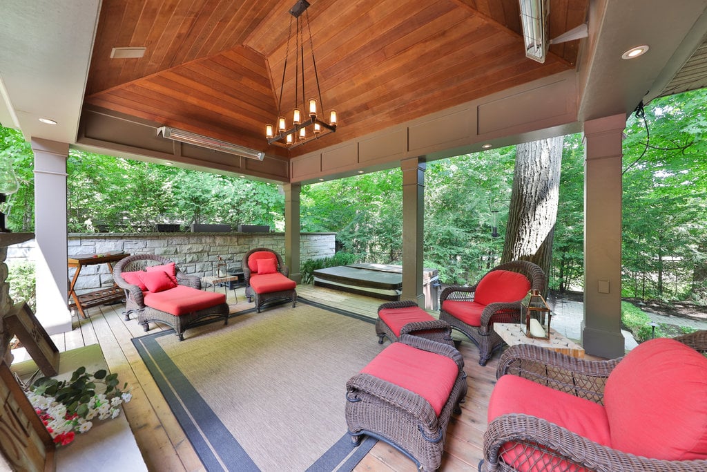 5047 Lakeshore Rd