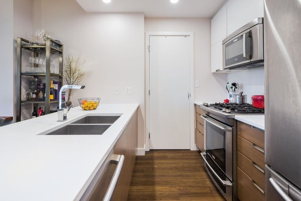2077 Rosser Ave, #1304