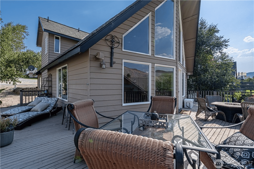 325 W Emerson Dr