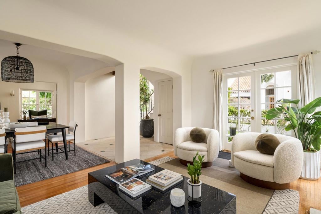 654 Bonair Place