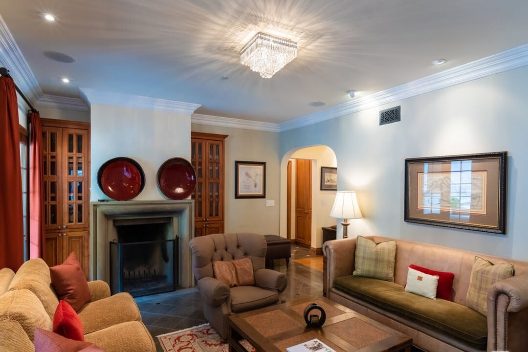 San Vicente Blvd, 90402