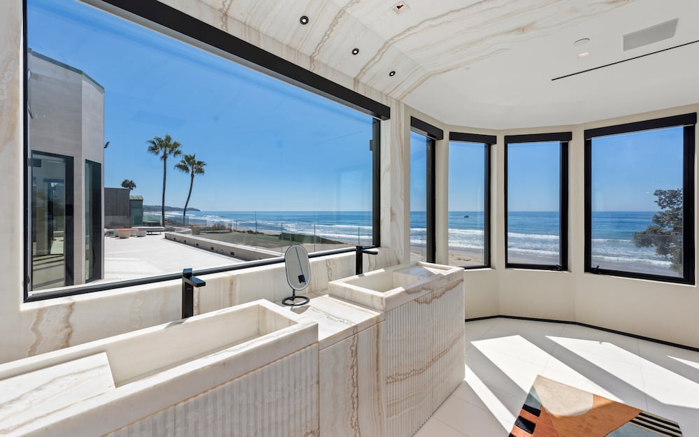 31100 Broad Beach Rd
