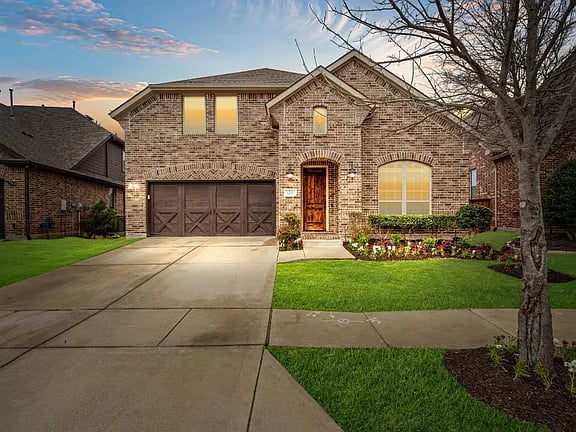 1215 Skyflower Ln