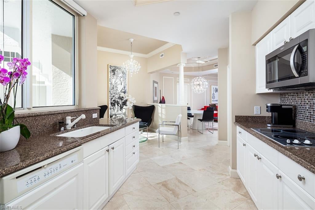 7117 Pelican Bay Blvd Apt 1701