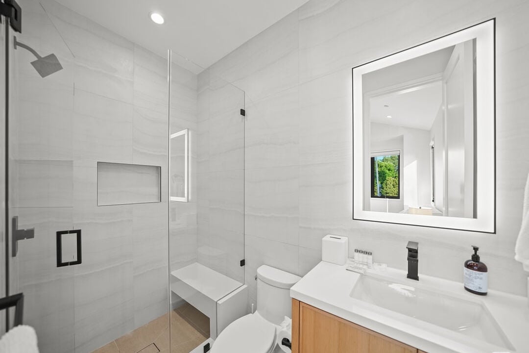 Fairmont Reserve, S Bundy Dr, 90049