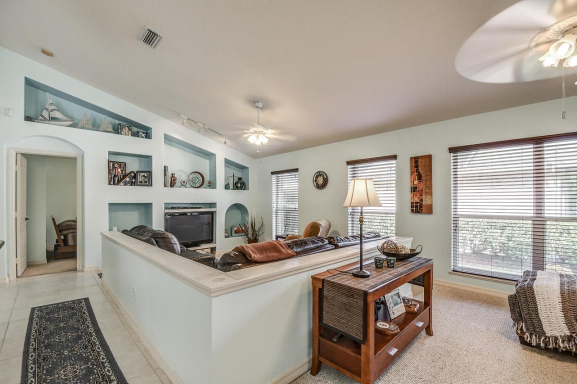 214 SW Fernleaf Trl