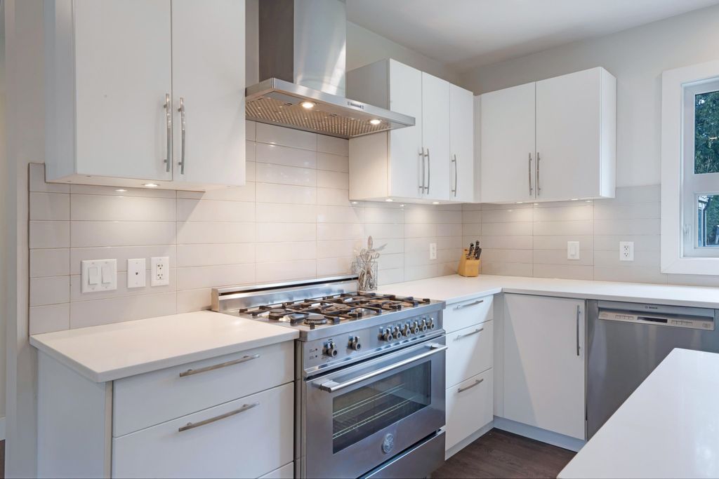 799 Grantham Pl