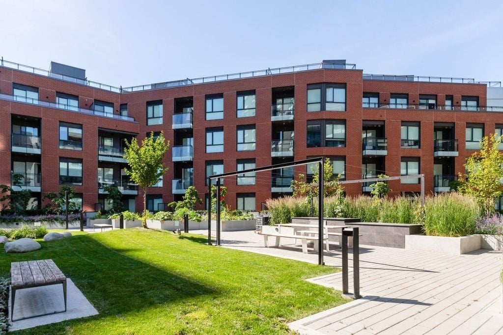 3588 Sawmill Cres, #311
