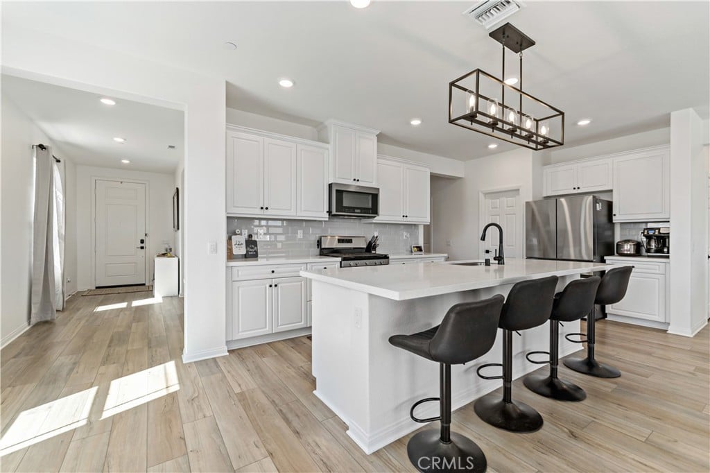 22775 Hilltopper Wy