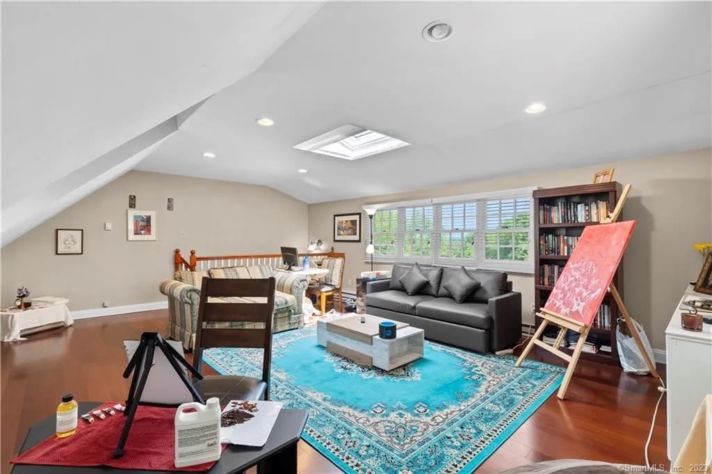 54 Chestnut Hill Road